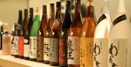 厳選された日本酒・焼酎を多数取り揃えております。