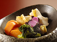 ���Е��i���j