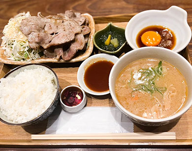 名物!炭火焼きしゃぶとトロロ飯定食